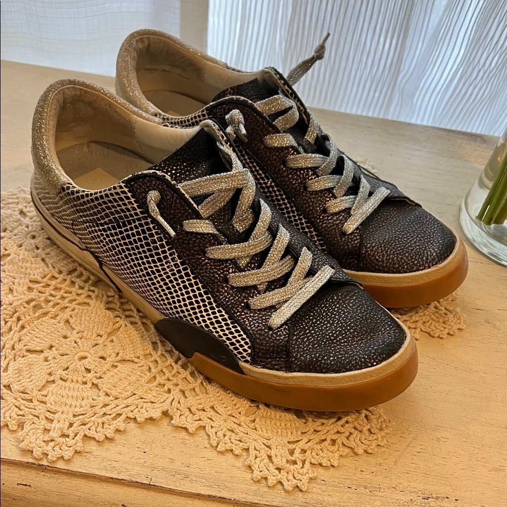 Dolce Vita Beige and Silver Snake-Print Low-Top Sneaker